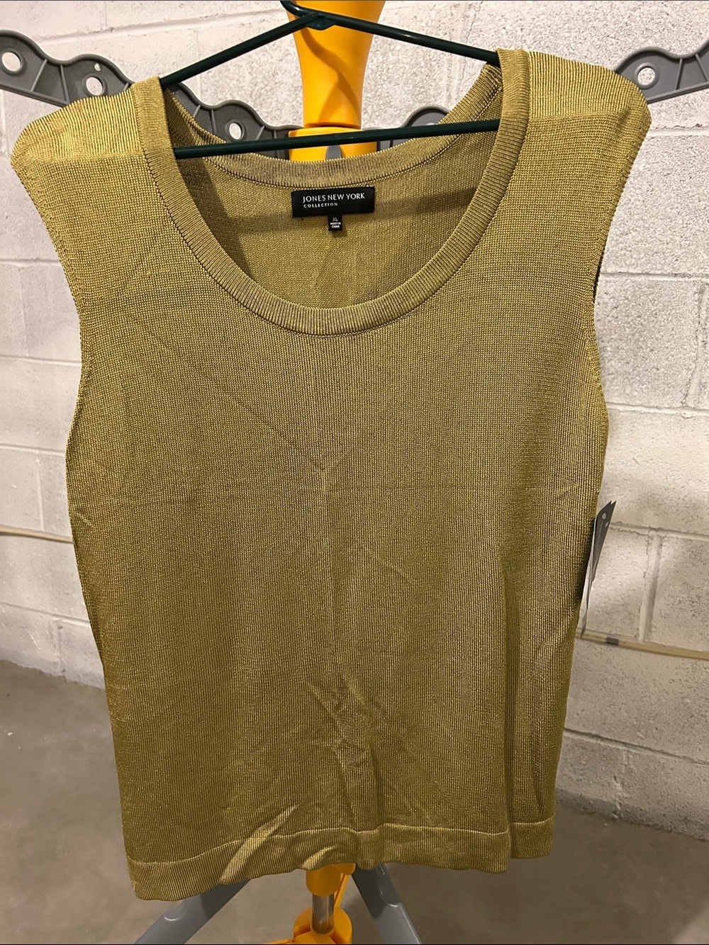 NWT Jones New York Top